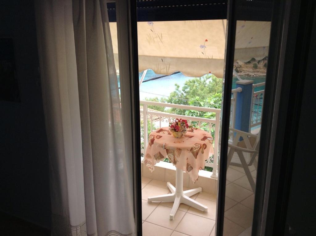 Kostas Rooms Votsi  Pokoj fotografie